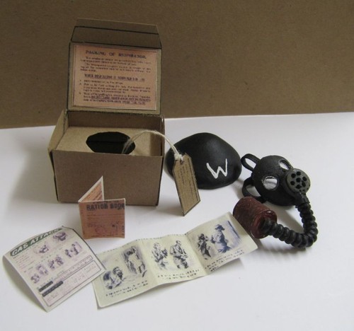 Dolls house miniature - dolls,