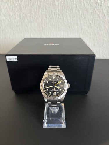 Tudor black bay pro - tudor,