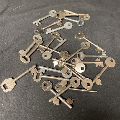 Vintage modern key lot - modern, of