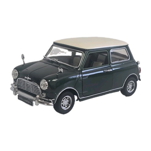 Kyosho scale diecast 7008 - 1/18,