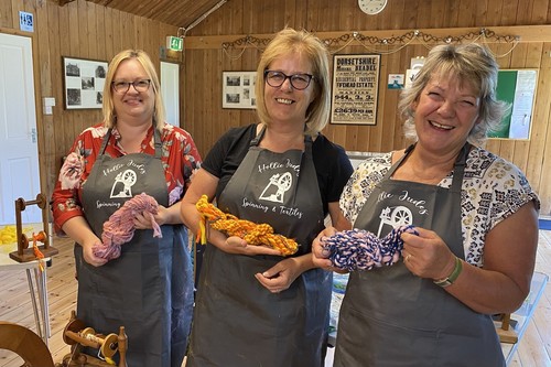 Hand spinning course - ,