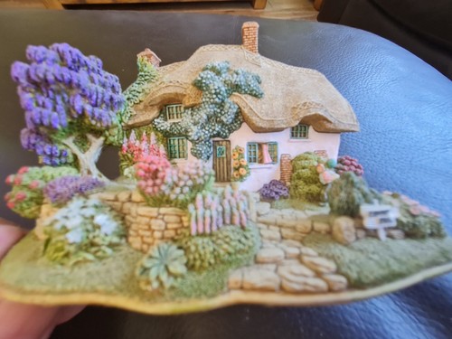 Lilliput lane collectors club - lane,