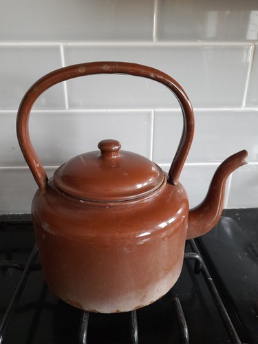 Vintage enamel kettle - kettle, brown