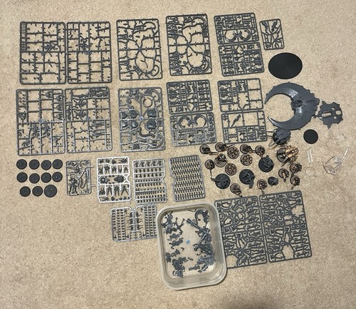 Warhammer 40k necron army - warhammer,