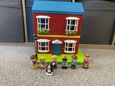 ELC Happyland Townhouse With Working Lights And Sounds Plus Figures