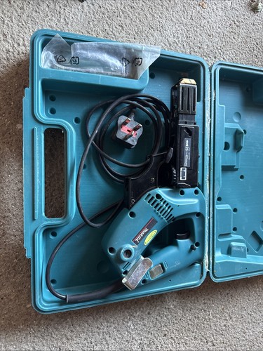 Makita 18v screw gun - screw,
