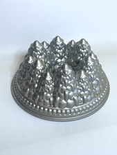 Nordic Ware Pine Forest Bundt Pan Cast Aluminum Christmas Tree Pan USA NEW