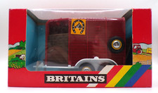 BRITAINS 9562 HORSE BOX WITH