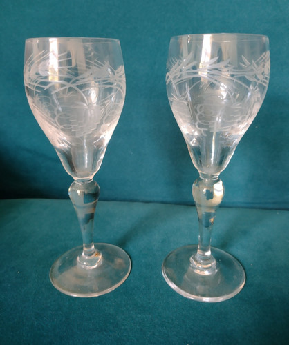 Pair vintage wine - vintage,