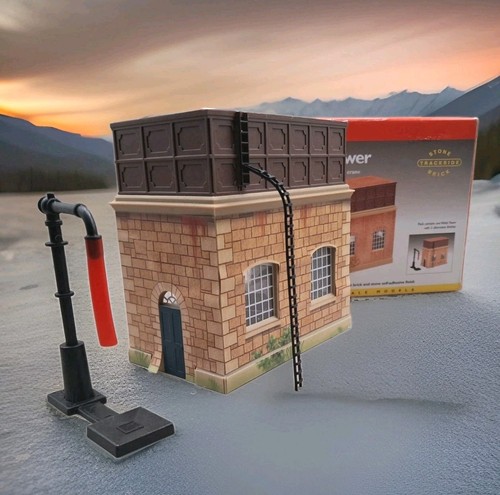 Boxed hornby r8003 water tower - boxed,
