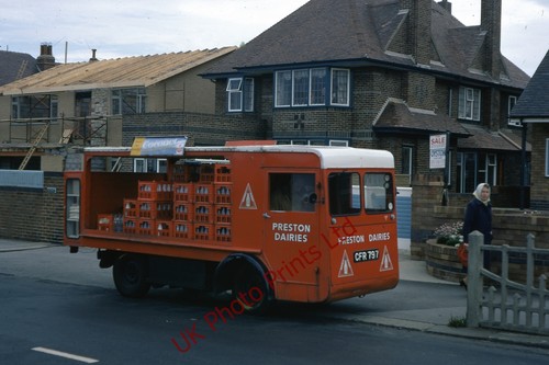 Photo 6x4 electric milk float - photo,