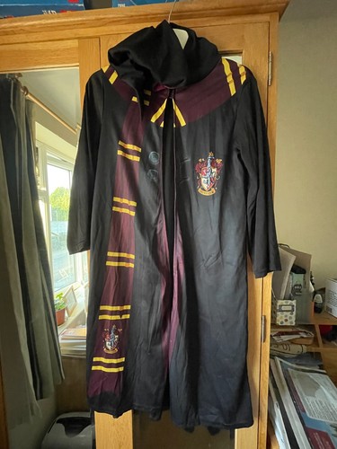 Harry potter gryffindor robe - harry,