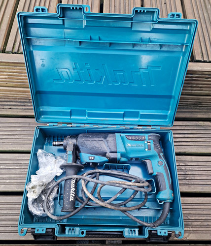 Makita hr2630 110v - makita, plus