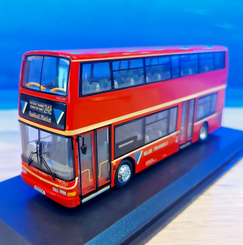 Cmnl ukbus 2011 dennis trident - cmnl,