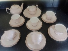Aynsley Crocus Tea Set With