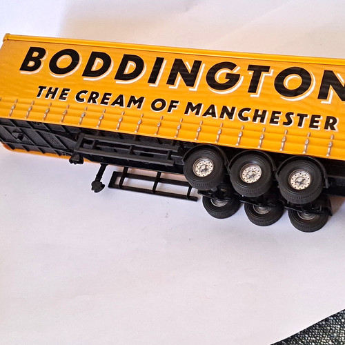 Corgi boddingtons the cream - cream, of