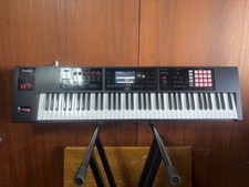 Roland FA-07 Music Workstation