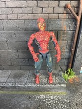 ToyBiz Spider-Man Battle Ravaged Tobey Maguire 2002 Figure (Read Description)