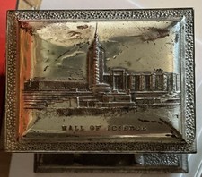 1933 World's Fair Cigarette