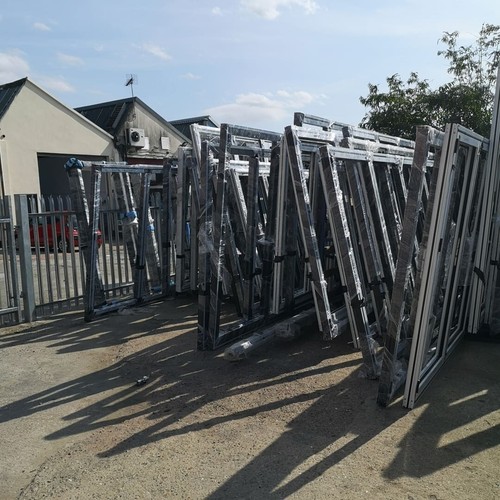 Aluminium bifolding doors for - aluminium,