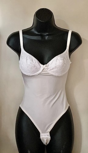 Frillys vintage off - vintage, white