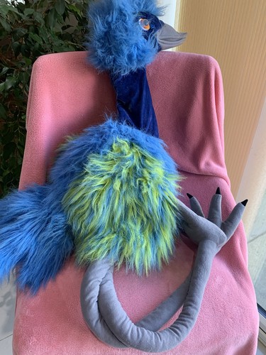 Large puppet company - large,