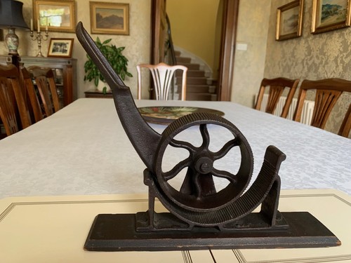 Vintage cast iron cork - vintage,