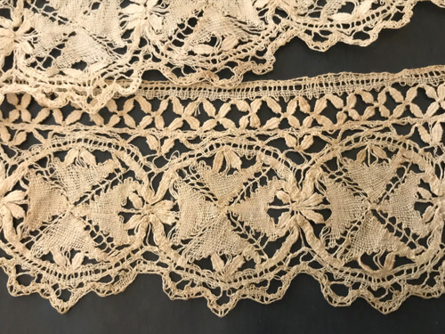 Antique cream lace - , length
