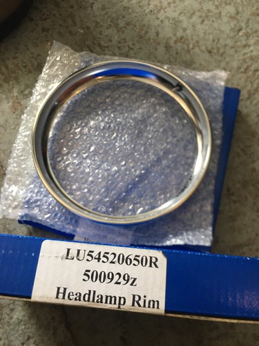 Headlight rim morris van - headlight,