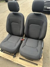 Land Rover Defender 90 L663 FRONT PAIR SEATS 2022MY-2024MY NEW