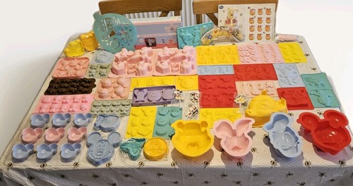 Disney baking moulds - moulds, extras