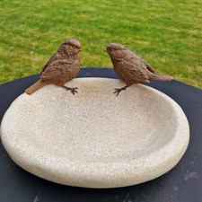 Bird Bath/Feeder Aged Stone Effect Bowl Garden Bird Robin Lover Gift