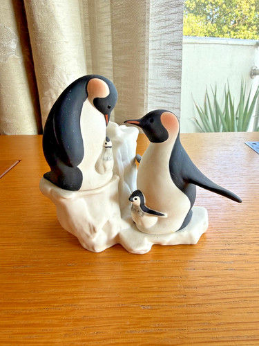 Highbank porcelain penguin - porcelain,