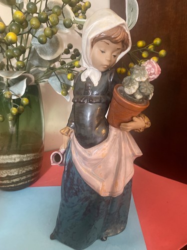 Lladro gres figure girl - gres,
