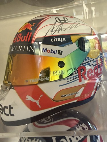 Signed max verstappen - verstappen, 1/2