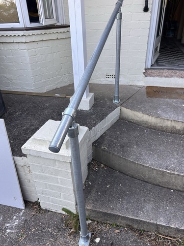 Silver galvanised metal - silver,