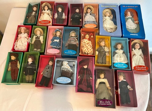 Deagostini porcelain dolls - 22,