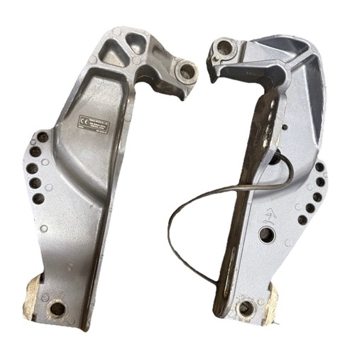 Pair transom brackets 50hp - pair,