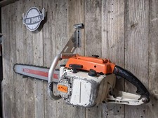 'Saw Hooks Vintage' Wall