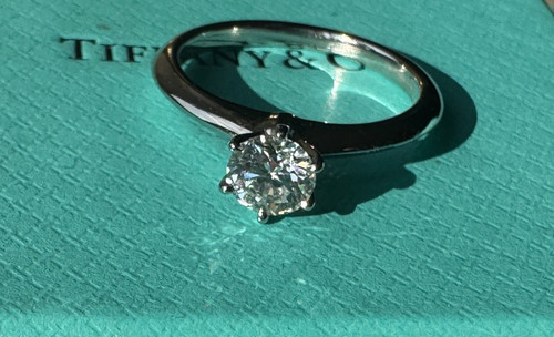 The tiffany diamond solitaire - tiffany,
