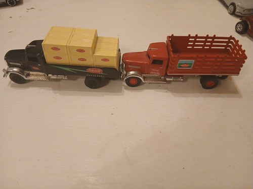 Golden wheels peterbilt - golden, x2
