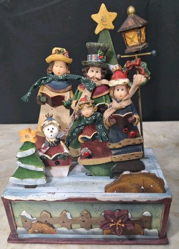 Nicholas wooden animated - st,