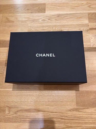 Chanel empty shoe box - empty,