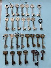 Vintage Key Bundle 30pcs Old