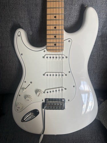 Left handed white - handed, fender
