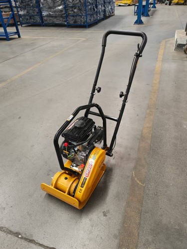 C50 petrol wacker plate - petrol,