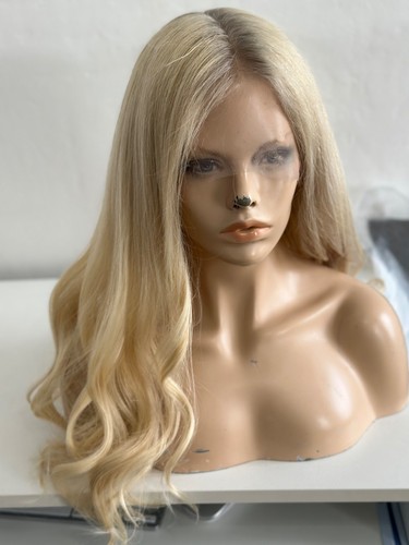 Blonde full lace wig 100 - full, 100%