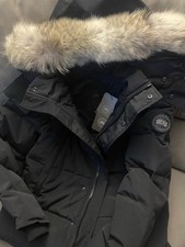 Canada goose wyndham parka black badge