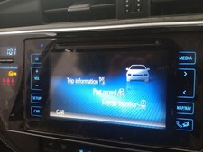 TOYOTA AURIS STEREO RADIO HEAD