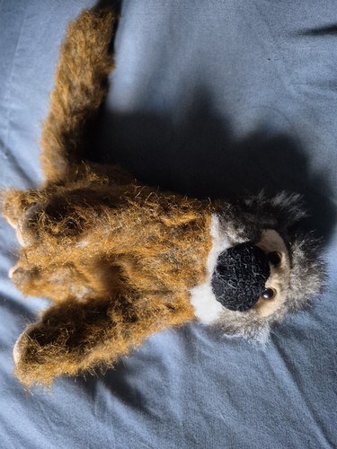 Small realistic squirrel - small,